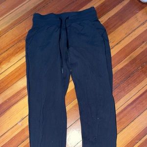 Black Lululemon Joggers/Sweatpants